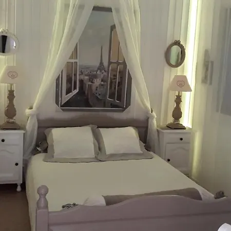 D'hotes Chez Catherine A De Paris Avec Salle De Bains Privee Bed & Breakfast *