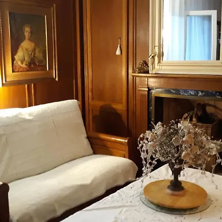 D'hotes Chez Catherine A De Paris Avec Salle De Bains Privee Bed and breakfast *